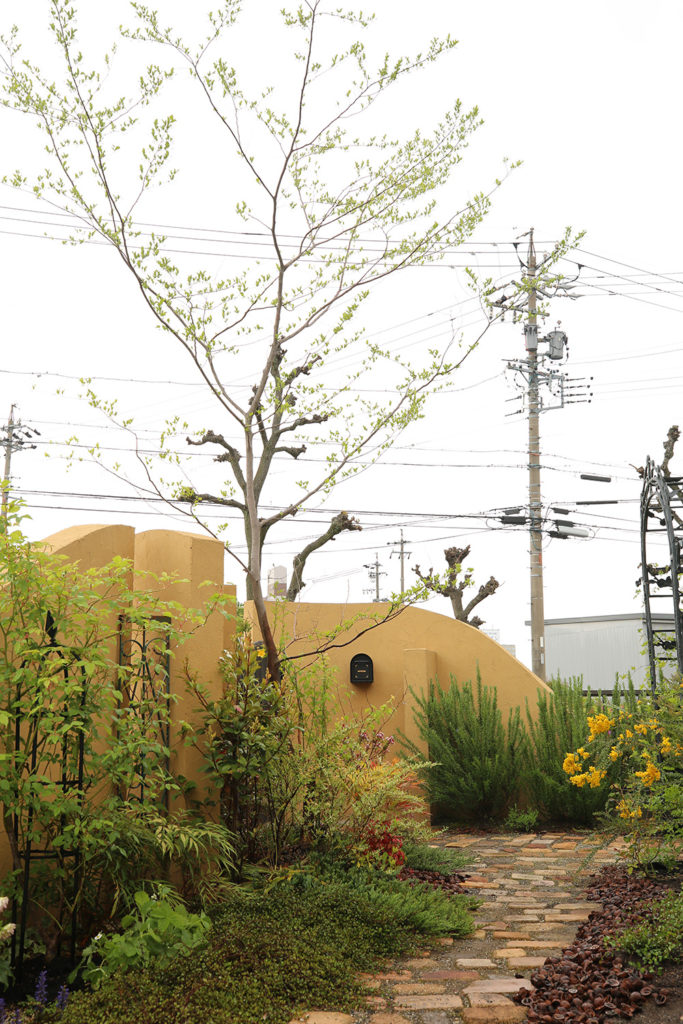 アンティークレンガ　敷き方　DIY　ガーデニング 庭造り